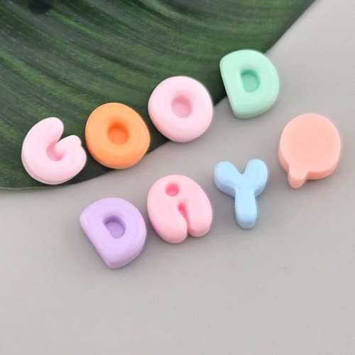 비즈팡 [KC-2-12]아크릴펜던트 파스텔알파벳부착형 10x13mm (키캡파츠 데코 탑꾸 폰코 포코) ,1개