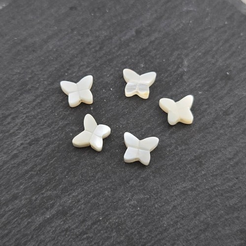 비즈팡 [JG-02-01]자개펜던트 자개나비 8x7mm 세로홀  바다패 화이트 ,1개