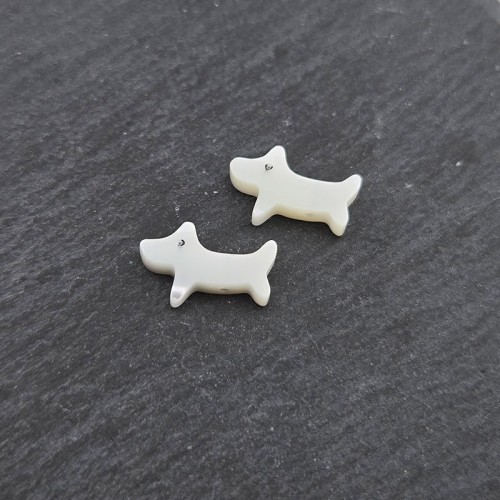 비즈팡 [JG-02-07]자개펜던트 자개강아지 15x10mm 세로홀  민물패 화이트 ,1개