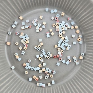 비즈팡 [J6-301-02]원석 큐브사각사각 2.5mm 임페리얼재스퍼 ,반줄(약18cm)