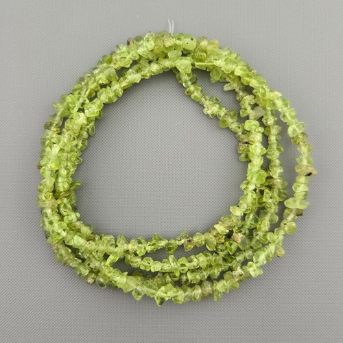 비즈팡 [J1-42-22]원석 칩스 소 천연석 페리도트 ,1줄(약80cm)