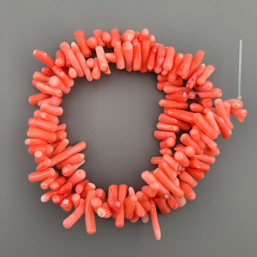비즈팡 [J1-43-02]원석 칩스 산호가지 천연산호 착색 코랄 ,1줄(약40cm)