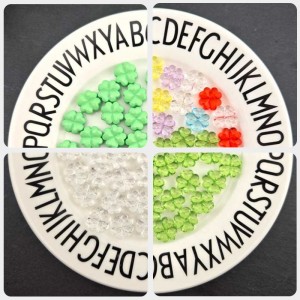 비즈팡 [PA-013]아크릴 네잎클로버 통과형 13.5mm 4color (키링부자재) ,20개