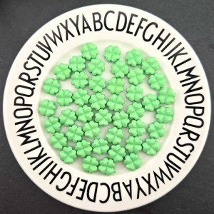 비즈팡 [PA-013]아크릴 네잎클로버 통과형 13.5mm 그린OP (키링부자재)  ,20개