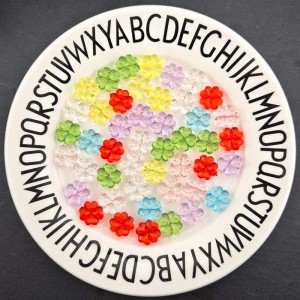 비즈팡 [PA-013]아크릴 네잎클로버 통과형 13.5mm 멀티TR (키링부자재)  ,20개