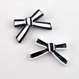 비즈팡 [PA-1-11]메탈통과형 에폭나비리본통과형 18x11mm(내경1.5mm) 화이트 블랙 ,1개