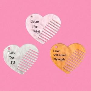 비즈팡 [PB-5-05]아크릴펜던트 하트콤브 하트빗 35x30mm 하트헤어빗모형 (키링용) ,1개