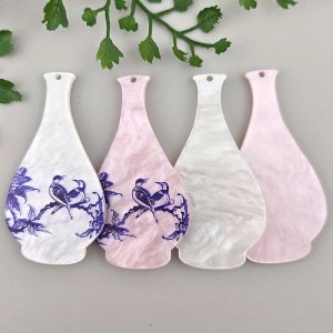 비즈팡 [PB-4-24]아크릴전통펜던트 조선 청화백자 32x59mm ,1개