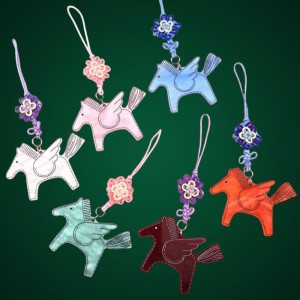 비즈팡 [DIY키링] 전통굿즈 붉은말 봉제말 매화매듭폰줄 키링 #붉은말키링 #색동한복폰줄 #복주머니폰줄 #꽃버선폰줄 #전통굿즈만들기